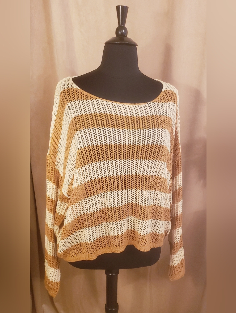 PINK LILY OPEN KNIT TOP